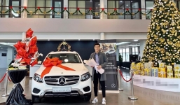 Vừa chuyển CLB mới, Bùi Tiến Dũng lập tức chơi lớn, khoe xế hộp tiền tỷ