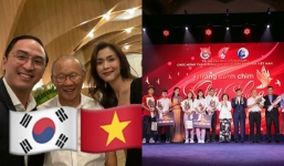 Bố chồng Tăng Thanh Hà chơi trội, đem cả tỷ đồng tiền mặt lên sân khấu tặng cầu thủ