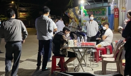 Kiểm tra xe khách nửa đêm, phát hiện 4 người Trung Quốc không hộ chiếu