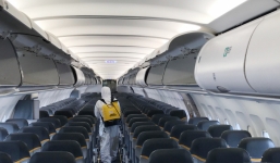 2 hành khách đi chung chuyến bay với bệnh nhân thứ 34 bị ho, sốt