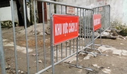 Hà Nội phong tỏa ngõ có nữ tiếp viên hàng không dương tính Covid-19