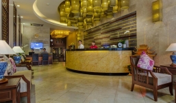 Hà Nội: Cách ly 4 nhân viên, khử trùng khách sạn, nơi bệnh nhân 56 từng ở