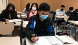 Trường đại học ở TP.HCM cho sinh viên nghỉ đến tháng 5 vì dịch Covid-19