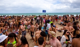 Bất chấp đi du lịch giữa đại dịch, 44 sinh viên nhiễm Covid-19