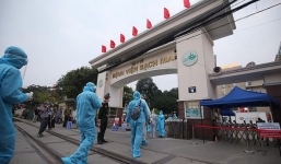 Bộ Y tế yêu cầu BV Bạch Mai không để điều dưỡng mang thai chống dịch Covid-19