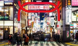 Phát hiện một 'ổ dịch' Covid-19 liên quan đến phố đèn đỏ ở Nhật Bản