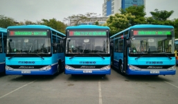 Hà Nội: 100 xe buýt được huy động đưa người hết cách ly về địa phương