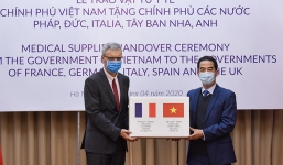 Việt Nam tặng nửa triệu khẩu trang cho các nước châu Âu chống dịch Covid-19
