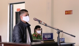 Bị xử 1 năm tù vì không đeo khẩu trang, chống đối cán bộ chốt kiểm dịch