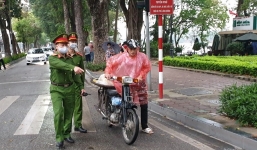 Tiếp tục thực hiện giãn cách xã hội: Người dân có biểu hiện lơ là, chủ quan