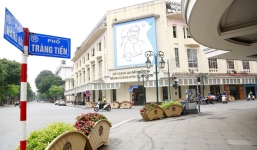 Hà Nội vẫn thuộc nhóm nguy cơ cao, đề xuất giãn cách xã hội đến 30/4