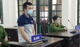 Tụ tập hát karaoke vi phạm quy định chống dịch Covid-19 lĩnh án 1 năm tù