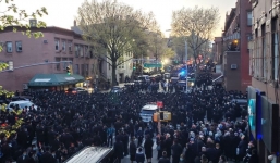 Hàng nghìn người New York tham gia tang lễ bất chấp lệnh giãn cách xã hội