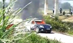 Xe chở đoàn thanh tra Sở Xây dựng Thanh Hóa bốc cháy giữa đường