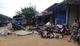 Vụ xe tải lao vào chợ khiến 5 người chết ở Đắk Nông: Thông tin mới nhất