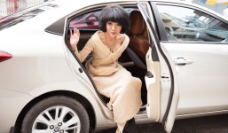 MC Trác Thúy Miêu khoe vẻ dịu dàng bên tà áo dài