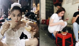 Ngọc Trinh ngồi ăn vỉa hè, mặc váy nhưng dáng ngồi ‘bá đạo’ hết cỡ 