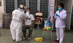 TP.HCM rà soát gần 6.000 người về từ Đà Nẵng, cách ly 33 trường hợp viêm đường hô hấp