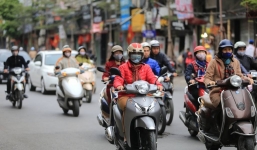 Hà Nội ra thông báo mới, khuyến cáo người dân không ra khỏi nhà khi không cần thiết