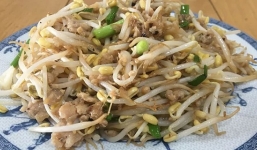 Xào giá đỗ ra nhiều nước, làm thêm ngay 1 điều để giá giòn thơm