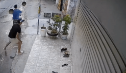 Thanh niên ‘sức dài vai rộng’ nhưng đi trộm… dép gây ngỡ ngàng