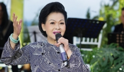 Khánh Ly hát 'Gia tài của mẹ', Ban tổ chức bị 'tuýt còi'