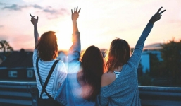 4 con giáp vượng đường tình bạn, đi đâu cũng được quý nhân phù trợ