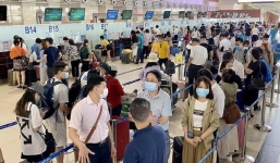 Các hãng hàng không thu tiền check-in nhanh bị 'tuýt còi'