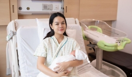 Phạm Quỳnh Anh sinh con thứ 3, phản ứng của bạn trai bí ẩn gây bất ngờ
