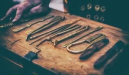 7 thủ thuật y khoa thời trung cổ khiến chúng ta phải thốt lên 'Ơn giời không sinh cùng thời'