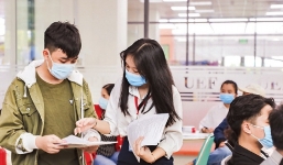 Còn 8 giờ đăng ký xét tuyển đại học, hơn 340.000 thí sinh vẫn 'chờ nước đến chân mới nhảy'