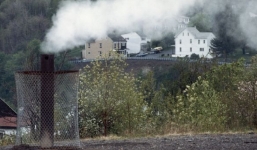 Hãi hùng ngọn lửa ngầm 'nung nấu' thị trấn hơn 60 năm chưa thể dập tắt