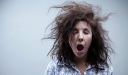 Phát hiện mới: Thiếu ngủ khiến con người ích kỷ và keo kiệt