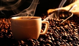 Nhà không sẵn thuốc, một tách cà phê vẫn có tác dụng đặc biệt đánh bay triệu chứng này