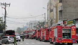 Đám cháy quán karaoke ở Bình Dương bùng phát lại, đã 15 nạn nhân mất mạng