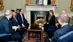 Đoàn đại biểu thành phố Hà Nội tiếp tục thăm, làm việc tại Ai-len