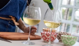 Uống rượu và 5 nguyên nhân hàng đầu gây bệnh K, bỏ được sẽ giúp bạn sống thọ hơn