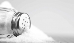 Xuất hiện 5 biểu hiện này, bạn đang là người ăn thừa muối