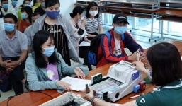 Thêm đại học top đầu dừng tăng học phí