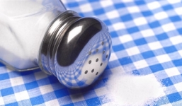 Thường xuyên rắc gia vị này vào thức ăn sẽ làm tăng nguy cơ mắc 'sát nhân thầm lặng'