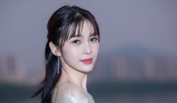 'Địch Mịch Mạnh Tra' Triệu Anh Tử bị chê vì màn 'cọ nhiệt' xuyên Cbiz