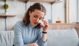 7 lý do khiến phụ nữ dễ bị trầm cảm hơn đàn ông và cách đối phó