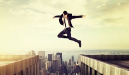 Chẳng cần chờ đến hậu vận, 4 con giáp này qua 30 là phát tài rực rỡ