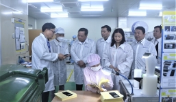 Phó Bí thư Thành ủy Nguyễn Văn Phong thăm, động viên sản xuất đầu năm tại Mê Linh, Đông Anh