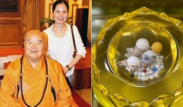 Chiêm ngưỡng xá lợi đẹp tựa ngọc của đức Hòa thượng Tinh Vân