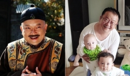 Trăn trở của 'Hòa Thân' Vương Cương khi U80 vẫn chạy show vì áp lực vợ trẻ con thơ