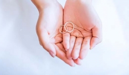 Đường chỉ tay của người có số đào hoa sát, tình duyên không ổn định, dễ sa ngã, ngoại tình