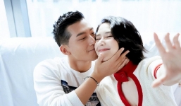 Bất chấp danh xưng 'chạn vương', tài tử Đậu Kiêu và hôn thê dành quà khủng cho khách tới dự đám cưới