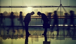 Cực khôn ngoan mới có thể cúi đầu trước 3 người này, làm vậy định sẵn cuộc đời bình an, hanh thông