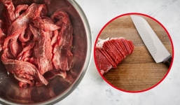 Làm thêm bước này giúp bạn thái thịt mỏng, đẹp không thua đầu bếp chuyên nghiệp